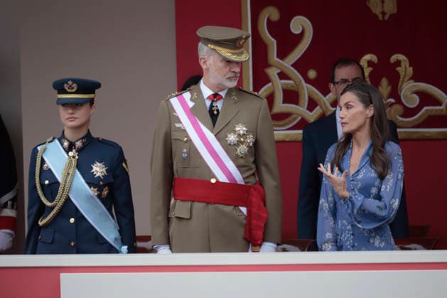 King Felipe VI and Queen Letizia and Princess Leonor during the central commemorative act of the Armed Forces Day, on May 30, 2026, in Vigo, Pontevedra, Galicia Spain The civil and military parade has gathered motorcycles, groups on foot at a pace of 124 steps per minute , In total, almost 3,300 members of the Royal Guard, the Army, the Navy, the Air and Space Army, the Civil Guard and the Military Emergency Unit took part in the event 30 MAY 2026 Adriá Vigo, Pontevedra, Galicia Vigo, Pontevedra, Galicia Spain Copyright: xAdrianxIragox 7560159