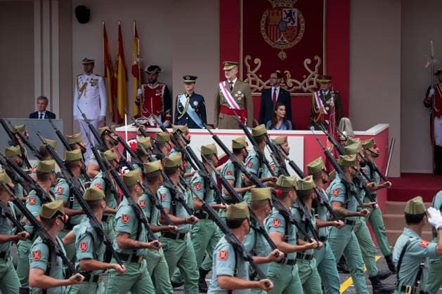 King Felipe VI and Queen Letizia and Princess Leonor preside over the parade for the Armed Forces Day in Vigo King Felipe VI and Queen Letizia and Princess Leonor preside over the central act commemorating the Armed Forces Day, on May 30, 2026, in Vigo, Pontevedra, Galicia Spain The civil and military parade has gathered motorcycles, groups on foot at a pace of 124 steps per minute , In total, almost 3,300 members of the Royal Guard, the Army, the Navy, the Air and Space Army, the Civil Guard and the Military Emergency Unit took part in the event 30 MAY 2026 Adriá Vigo, Pontevedra, Galicia Vigo, Pontevedra, Galicia Spain Copyright: xAdrianxIragox 7560175