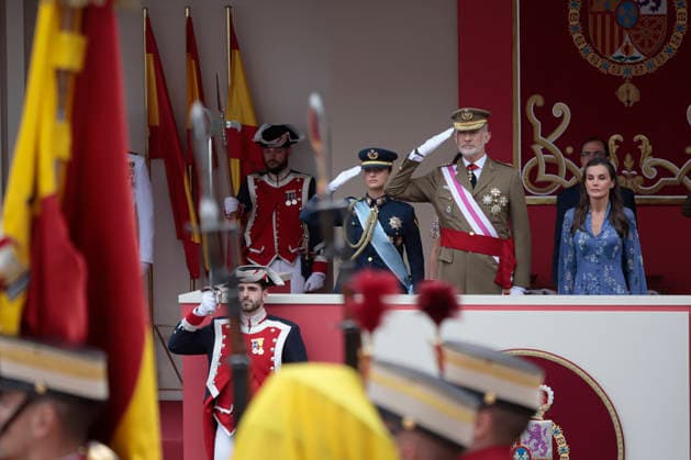 King Felipe VI and Queen Letizia and Princess Leonor preside over the parade for the Armed Forces Day in Vigo King Felipe VI and Queen Letizia and Princess Leonor preside over the central act commemorating the Armed Forces Day, on May 30, 2026, in Vigo, Pontevedra, Galicia Spain The civil and military parade has gathered motorcycles, groups on foot at a pace of 124 steps per minute , In total, almost 3,300 members of the Royal Guard, the Army, the Navy, the Air and Space Army, the Civil Guard and the Military Emergency Unit took part in the event 30 MAY 2026 Adriá Vigo, Pontevedra, Galicia Vigo, Pontevedra, Galicia Spain Copyright: xAdrianxIragox 7560180
