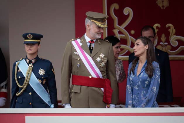 King Felipe VI and Queen Letizia and Princess Leonor preside over the parade for the Armed Forces Day in Vigo King Felipe VI and Queen Letizia and Princess Leonor preside over the central act commemorating the Armed Forces Day, on May 30, 2026, in Vigo, Pontevedra, Galicia Spain The civil and military parade has gathered motorcycles, groups on foot at a pace of 124 steps per minute , In total, almost 3,300 members of the Royal Guard, the Army, the Navy, the Air and Space Army, the Civil Guard and the Military Emergency Unit took part in the event 30 MAY 2026 Adriá Vigo, Pontevedra, Galicia Vigo, Pontevedra, Galicia Spain Copyright: xAdrianxIragox 7560186