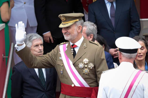 The King and Queen preside in Vigo the parade for the Armed Forces Day King Felipe VI presides the central commemorative act of the Armed Forces Day, on May 30, 2026, in Vigo, Pontevedra, Galicia Spain The civil and military parade has gathered motorcycles, groups on foot at a pace of 124 steps per minute , In total, almost 3,300 members of the Royal Guard, the Army, the Navy, the Air and Space Army, the Civil Guard and the Military Emergency Unit took part in the event 30 MAY 2026 Adriá Vigo, Pontevedra, Galicia Vigo, Pontevedra, Galicia Spain Copyright: xAdrianxIragox 7560198