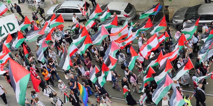 30.05.2026, Berlin - Deutschland. Demo Pro Palästina Free Palestine an der Eberswalder Straße. *** 30 05 2026, Berlin Germany Demo Pro Palestine Free Palestine at Eberswalder Straße