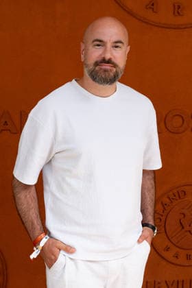 French Open - VIPs Pose At The Village LZ Kyan Khojandi attends the 2026 French Open at Roland Garros on May 30, 2026 in Paris, France. Photo by Laurent Zabulon ABACAPRESS.COM Paris  Copyright: xZabulonxLaurent ABACAx