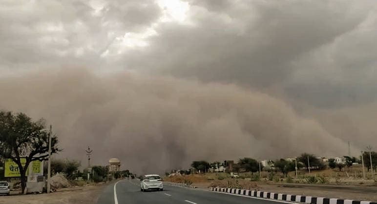 RECORD DATE NOT STATED A car moves on the road amid a massive dust storm Sikar, May 30 (ANI): A car moves on the road amid a massive dust storm, in Sikar on Saturday. (ANI Video Grab) Sikar Rajasthan India Copyright: xANIx ANI_20260530245