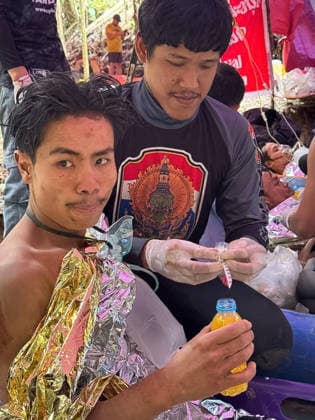 5 rescued from flooded Laos cave as search continues for 2 missing villagers XAYSOMBOUN PROVINCE, LAOS - MAY 30: (----EDITORIAL USE ONLY - MANDATORY CREDIT - RESCUE VOLUNTEER FOR PEOPLE HANDOUT - NO MARKETING NO ADVERTISING CAMPAIGNS - DISTRIBUTED AS A SERVICE TO CLIENTS----) Rescuers provide medical assistance to people who were rescued from a cave after they were trapped for several days, in Xaysomboun Province, Laos, on May 30, 2026. Five villagers trapped for more than a week inside a flooded cave in central Laos have now been rescued, while search operations continue for two others still missing, according to Lao authorities and international rescue teams. The group became trapped on May 20 after heavy rainfall triggered flooding an  Copyright: x2026xAnadoluxRescuexVolunteerxforxPeoplex xHandoutx