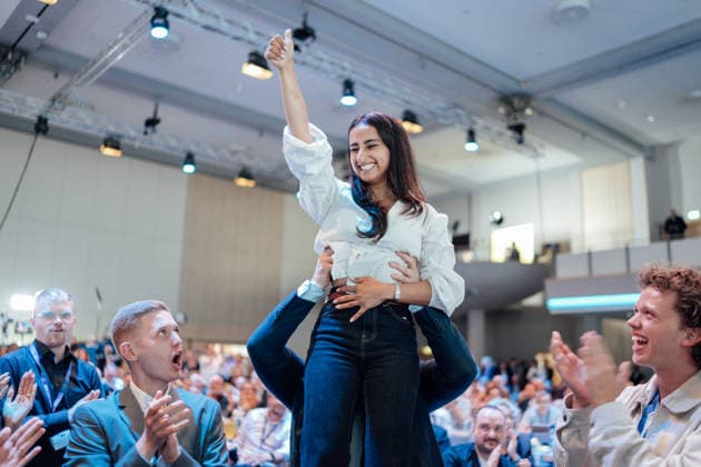 News Bilder des Tages Deutschland: Berlin, FDP, Freie Demokraten, Bundesparteitag, Nadin Zaya, Präsidium *** Germany Berlin, FDP, Free Democrats, Federal Party Conference, Nadin Zaya, Presidium Copyright: xMilenaxRadatzx