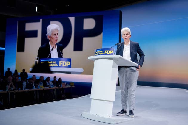 77. Ordentlicher Bundesparteitag, FDP, Berlin Berlin, FDP, 77. Ordentlicher Bundesparteitag, Freie Demokraten, Estrel, Marie-Agnes Strack-Zimmermann Berlin Berlin GER *** 77 Ordinary Federal Party Conference, FDP, Berlin Berlin, FDP, 77 Ordinary Federal Party Conference, Free Democrats, Estrel, Marie Agnes Strack Zimmermann Berlin Berlin GER