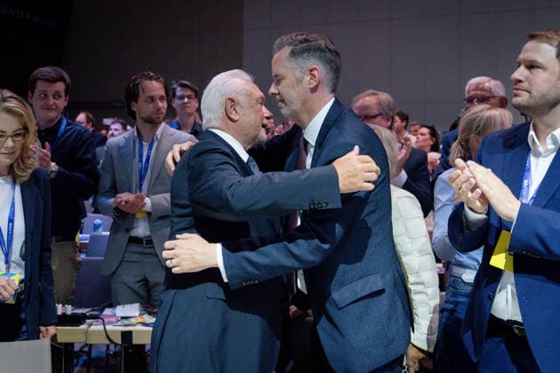 77. Ordentlicher Bundesparteitag, FDP, Berlin Berlin, FDP, 77. Ordentlicher Bundesparteitag, Freie Demokraten, Estrel, Bundesvorsitzender, Wolfgang Kubicki, Christian Dürr Berlin Berlin GER *** 77 Ordinary Federal Party Conference, FDP, Berlin Berlin, FDP, 77 Ordinary Federal Party Conference, Free Democrats, Estrel, Federal Chairman, Wolfgang Kubicki, Christian Dürr Berlin Berlin GER