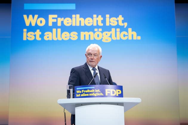 77. Ordentlicher Bundesparteitag, FDP, Berlin Berlin, FDP, 77. Ordentlicher Bundesparteitag, Freie Demokraten, Estrel, Bundesvorsitzender, Wolfgang Kubicki Berlin Berlin GER *** 77 Ordinary Federal Party Conference, FDP, Berlin Berlin, FDP, 77 Ordinary Federal Party Conference, Free Democrats, Estrel, Federal Chairman, Wolfgang Kubicki Berlin Berlin GER