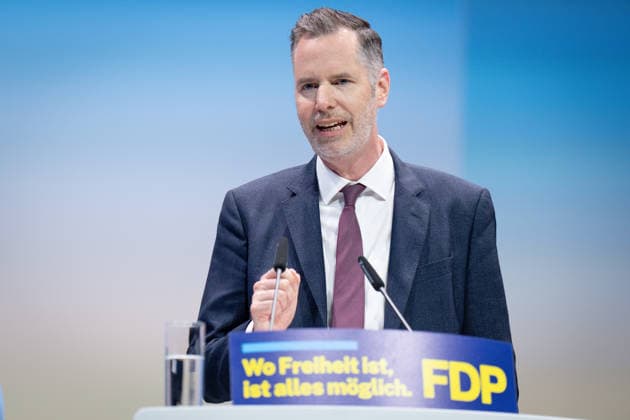 77. Ordentlicher Bundesparteitag, FDP, Berlin Berlin, FDP, 77. Ordentlicher Bundesparteitag, Freie Demokraten, Estrel, Bundesvorsitzender, Christian Dürr Berlin Berlin GER *** 77 Ordinary Federal Party Conference, FDP, Berlin Berlin, FDP, 77 Ordinary Federal Party Conference, Free Democrats, Estrel, Federal Chairman, Christian Dürr Berlin Berlin GER