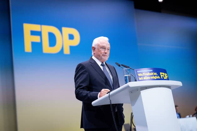 77. Ordentlicher Bundesparteitag, FDP, Berlin Berlin, FDP, 77. Ordentlicher Bundesparteitag, Freie Demokraten, Estrel, Bundesvorsitzender, Wolfgang Kubicki Berlin Berlin GER *** 77 Ordinary Federal Party Conference, FDP, Berlin Berlin, FDP, 77 Ordinary Federal Party Conference, Free Democrats, Estrel, Federal Chairman, Wolfgang Kubicki Berlin Berlin GER