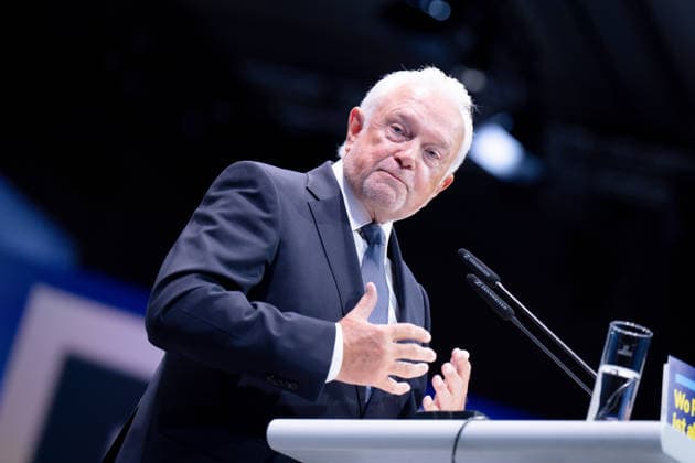 77. Ordentlicher Bundesparteitag, FDP, Berlin Berlin, FDP, 77. Ordentlicher Bundesparteitag, Freie Demokraten, Estrel, Bundesvorsitzender, Wolfgang Kubicki Berlin Berlin GER *** 77 Ordinary Federal Party Conference, FDP, Berlin Berlin, FDP, 77 Ordinary Federal Party Conference, Free Democrats, Estrel, Federal Chairman, Wolfgang Kubicki Berlin Berlin GER