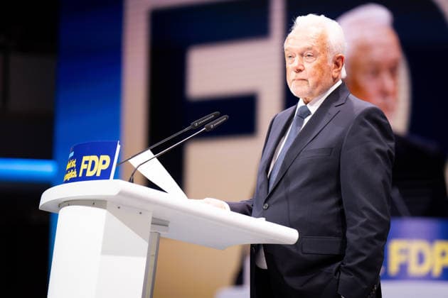 77. Ordentlicher Bundesparteitag, FDP, Berlin Berlin, FDP, 77. Ordentlicher Bundesparteitag, Freie Demokraten, Estrel, Bundesvorsitzender, Wolfgang Kubicki Berlin Berlin GER *** 77 Ordinary Federal Party Conference, FDP, Berlin Berlin, FDP, 77 Ordinary Federal Party Conference, Free Democrats, Estrel, Federal Chairman, Wolfgang Kubicki Berlin Berlin GER