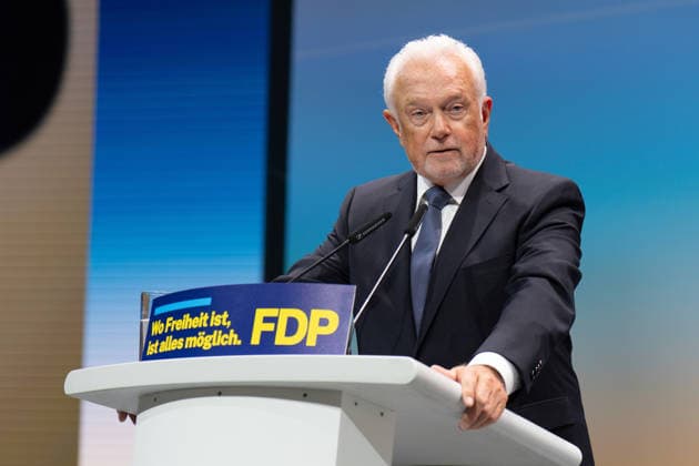 77. Ordentlicher Bundesparteitag, FDP, Berlin Berlin, FDP, 77. Ordentlicher Bundesparteitag, Freie Demokraten, Estrel, Bundesvorsitzender, Wolfgang Kubicki Berlin Berlin GER *** 77 Ordinary Federal Party Conference, FDP, Berlin Berlin, FDP, 77 Ordinary Federal Party Conference, Free Democrats, Estrel, Federal Chairman, Wolfgang Kubicki Berlin Berlin GER