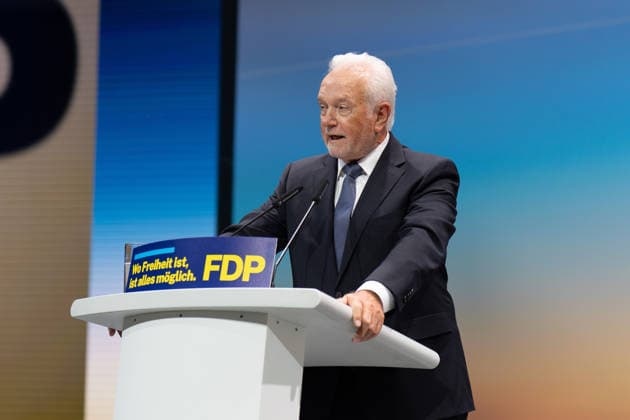 77. Ordentlicher Bundesparteitag, FDP, Berlin Berlin, FDP, 77. Ordentlicher Bundesparteitag, Freie Demokraten, Estrel, Bundesvorsitzender, Wolfgang Kubicki Berlin Berlin GER *** 77 Ordinary Federal Party Conference, FDP, Berlin Berlin, FDP, 77 Ordinary Federal Party Conference, Free Democrats, Estrel, Federal Chairman, Wolfgang Kubicki Berlin Berlin GER
