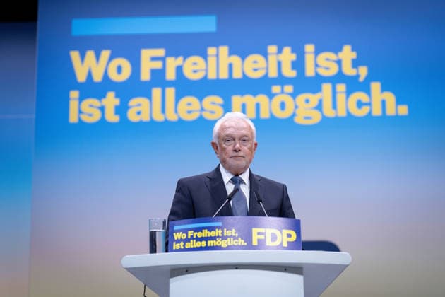 77. Ordentlicher Bundesparteitag, FDP, Berlin Berlin, FDP, 77. Ordentlicher Bundesparteitag, Freie Demokraten, Estrel, Bundesvorsitzender, Wolfgang Kubicki Berlin Berlin GER *** 77 Ordinary Federal Party Conference, FDP, Berlin Berlin, FDP, 77 Ordinary Federal Party Conference, Free Democrats, Estrel, Federal Chairman, Wolfgang Kubicki Berlin Berlin GER