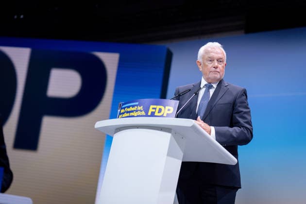 77. Ordentlicher Bundesparteitag, FDP, Berlin Berlin, FDP, 77. Ordentlicher Bundesparteitag, Freie Demokraten, Estrel, Bundesvorsitzender, Wolfgang Kubicki Berlin Berlin GER *** 77 Ordinary Federal Party Conference, FDP, Berlin Berlin, FDP, 77 Ordinary Federal Party Conference, Free Democrats, Estrel, Federal Chairman, Wolfgang Kubicki Berlin Berlin GER