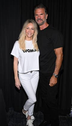 Hollywood Show - Los Angeles 2026 Heather Locklear and Lorenzo Lamas at the summer 2026 Hollywood Show held at the Marriott Burbank Airport Hotel on May 30 2026 in Burbank, CA. Burbank Los Angeles Marriott Burbank Airport Hotel California USA Copyright: xLisaxOConnorx xAFF-USA.comx
