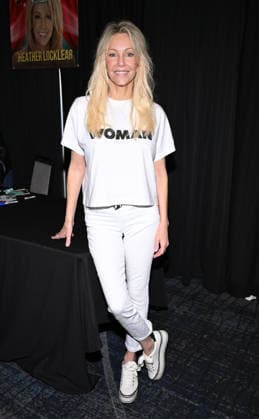 Hollywood Show - Los Angeles 2026 Heather Locklear at the summer 2026 Hollywood Show held at the Marriott Burbank Airport Hotel on May 30 2026 in Burbank, CA. Burbank Los Angeles Marriott Burbank Airport Hotel California USA Copyright: xLisaxOConnorx xAFF-USA.comx