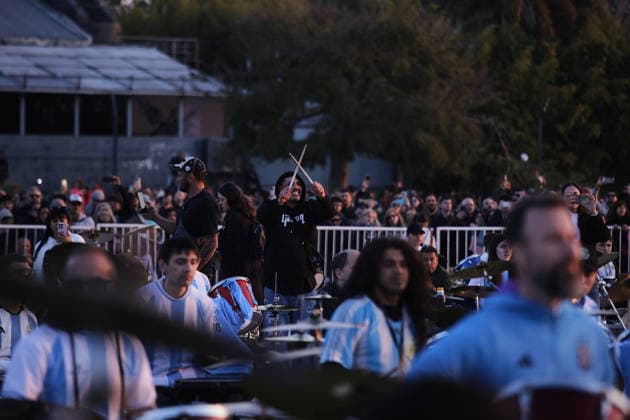 Drummers seek the Guinness World Record with more than 400 drums playing simultaneously in Buenos Aires BUENOS AIRES, ARGENTINA - MAY 30: More than 400 drummers perform simultaneously during the new edition of the Baterias a la Plaza festival at Parque Arroyo Vega in Buenos Aires, Argentina, on May 30, 2026. The event gathered musicians from across the country to share a unique open-air musical experience alongside influential figures of the Argentine drumming scene, as participants played synchronized patterns to create a collective soundscape. Luciano Gonzalez Anadolu Buenos Aires Argentina. Editorial use only. Please get in touch for any other usage.  Copyright: x2026xAnadoluxLucianoxGonzalezx
