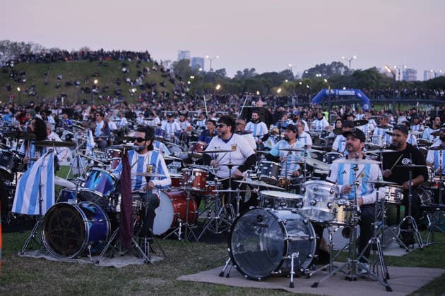 Drummers seek the Guinness World Record with more than 400 drums playing simultaneously in Buenos Aires BUENOS AIRES, ARGENTINA - MAY 30: More than 400 drummers perform simultaneously during the new edition of the Baterias a la Plaza festival at Parque Arroyo Vega in Buenos Aires, Argentina, on May 30, 2026. The event gathered musicians from across the country to share a unique open-air musical experience alongside influential figures of the Argentine drumming scene, as participants played synchronized patterns to create a collective soundscape. Luciano Gonzalez Anadolu Buenos Aires Argentina. Editorial use only. Please get in touch for any other usage.  Copyright: x2026xAnadoluxLucianoxGonzalezx