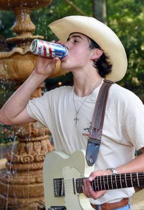 Rocco Gorelik on stage for 90s Country Night with Rocco Gorelik & Band in Concert, The Painted Horse Winery & Vineyards, Milton, GA, May 30, 2026. Photo By: Derek Storm Everett Collection 90s Country Night with Rocco Gorelik & Band in Concert PUBLICATIONXNOTxINxCANxCHNxFRAxITAxJPNxNORxPOLxRUSxESPxUKxUSA