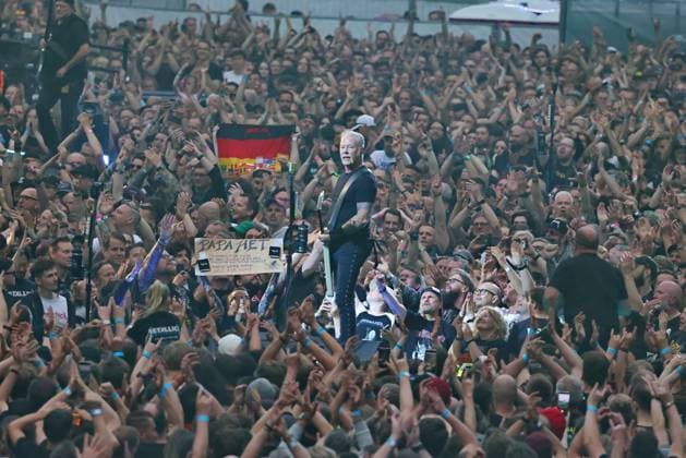 30.05.2026, Metallica im Konzert live im Olympiastadion, Berlin, Sänger und Gitarrist James Hetfield, Berlin *** 30 05 2026, Metallica in concert live at the Olympiastadion, Berlin, singer and guitarist James Hetfield, Berlin