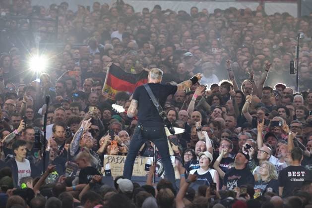30.05.2026, Metallica im Konzert live im Olympiastadion, Berlin, Sänger und Gitarrist James Hetfield, Berlin *** 30 05 2026, Metallica in concert live at the Olympiastadion, Berlin, singer and guitarist James Hetfield, Berlin