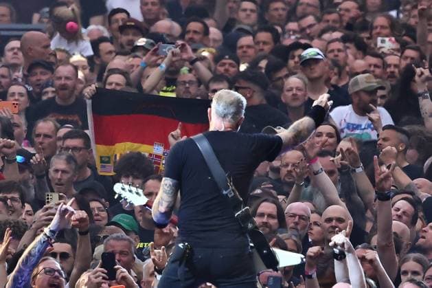 30.05.2026, Metallica im Konzert live im Olympiastadion, Berlin, Sänger und Gitarrist James Hetfield, Berlin *** 30 05 2026, Metallica in concert live at the Olympiastadion, Berlin, singer and guitarist James Hetfield, Berlin