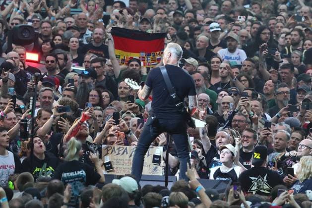 30.05.2026, Metallica im Konzert live im Olympiastadion, Berlin, Sänger und Gitarrist James Hetfield, Berlin *** 30 05 2026, Metallica in concert live at the Olympiastadion, Berlin, singer and guitarist James Hetfield, Berlin