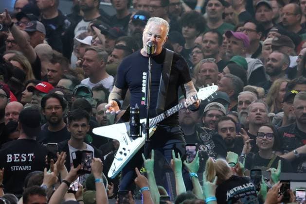 30.05.2026, Metallica im Konzert live im Olympiastadion, Berlin, Sänger und Gitarrist James Hetfield, Berlin *** 30 05 2026, Metallica in concert live at the Olympiastadion, Berlin, singer and guitarist James Hetfield, Berlin
