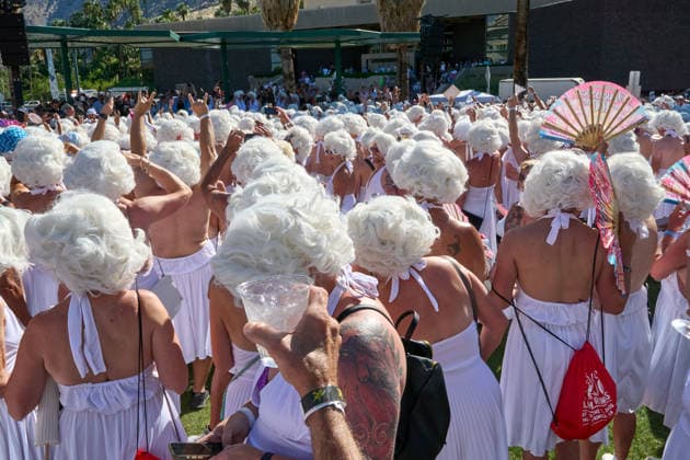 May 30, 2026, Palm Springs, California, USA: Thousands of people and more than 1,000 participants dressed as Marilyn Monroe gather in downtown Palm Springs, California, during an event celebrating the 100th anniversary of Monroe s birth on May 30, 2026. Organizers announced that 1,034 participants took part, surpassing the previous Guinness World Record for the largest gathering of people dressed as Marilyn Monroe. The event was held near the city s iconic 26-foot-tall Marilyn Monroe statue and attracted visitors from across the United States and beyond. Palm Springs USA - ZUMAi11_ 20260530_aap_i11_001 Copyright: xIanxL.xSitrenx