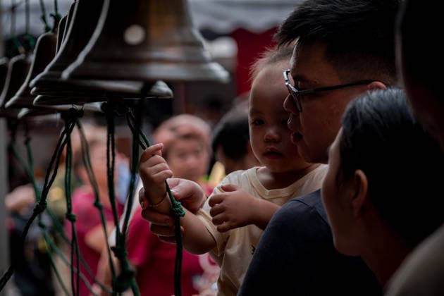 Vesak Day celebration in Malaysia SELANGOR, MALAYSIA - MAY 31: Buddhist devotees gathered at Wat Chetawan to perform a religious ceremony in conjunction with the Vesak Day Celebration in Selangor, Malaysia on May 31, 2026. Syaiful Redzuan Anadolu Selangor Malaysia. Editorial use only. Please get in touch for any other usage.  Copyright: x2026xAnadoluxSyaifulxRedzuanx