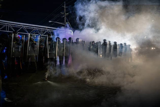 Clashes outside ICE Detention Facility in New Jersey NEW JERSEY, UNITED STATES - MAY 30: Protestors and New Jersey State Police clash outside Delaney Hall, a private prison being used as an ICE detention center, in Newark, New Jersey, United States on May 30, 2026. Delaney Hall has been the site of ongoing protests due to poor living conditions for ICE detainees. Thomas Hengge Anadolu New Jersey United States. Editorial use only. Please get in touch for any other usage.  Copyright: x2026xAnadoluxThomasxHenggex
