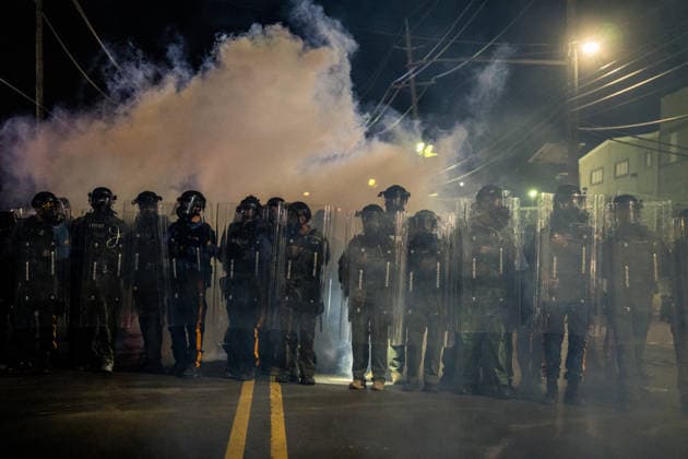 Clashes outside ICE Detention Facility in New Jersey NEW JERSEY, UNITED STATES - MAY 30: Protestors and New Jersey State Police clash outside Delaney Hall, a private prison being used as an ICE detention center, in Newark, New Jersey, United States on May 30, 2026. Delaney Hall has been the site of ongoing protests due to poor living conditions for ICE detainees. Thomas Hengge Anadolu New Jersey United States. Editorial use only. Please get in touch for any other usage.  Copyright: x2026xAnadoluxThomasxHenggex