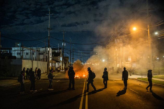Clashes outside ICE Detention Facility in New Jersey NEW JERSEY, UNITED STATES - MAY 30: Protestors and New Jersey State Police clash outside Delaney Hall, a private prison being used as an ICE detention center, in Newark, New Jersey, United States on May 30, 2026. Delaney Hall has been the site of ongoing protests due to poor living conditions for ICE detainees. Thomas Hengge Anadolu New Jersey United States. Editorial use only. Please get in touch for any other usage.  Copyright: x2026xAnadoluxThomasxHenggex
