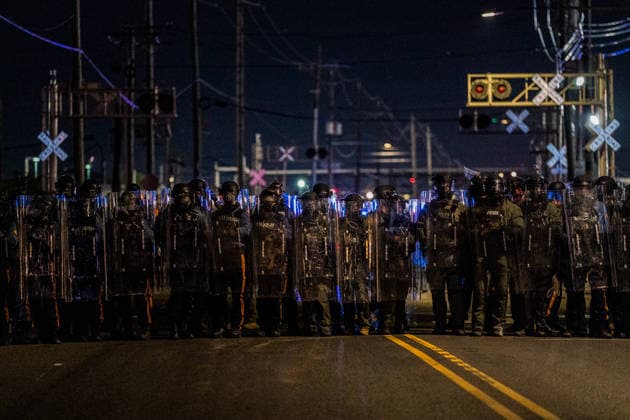 Clashes outside ICE Detention Facility in New Jersey NEW JERSEY, UNITED STATES - MAY 30: Protestors and New Jersey State Police clash outside Delaney Hall, a private prison being used as an ICE detention center, in Newark, New Jersey, United States on May 30, 2026. Delaney Hall has been the site of ongoing protests due to poor living conditions for ICE detainees. Thomas Hengge Anadolu New Jersey United States. Editorial use only. Please get in touch for any other usage.  Copyright: x2026xAnadoluxThomasxHenggex