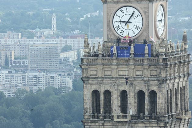 Jaan Roose crossed a highline between two tallest Polish building WARSAW, POLAND - MAY 31: Jaan Roose walks a highline between the Palace of Culture and Science and Varso Tower during the Red Bull Time Line in Warsaw, Poland, May 31, 2026. During the event Estonian slackliner crossed a 500-meter-long line suspended about 180 meters above the city streets between two tallest buildings in Poland. Jakub Porzycki Anadolu Warsaw Poland. Editorial use only. Please get in touch for any other usage.  Copyright: x2026xAnadoluxJakubxPorzyckix