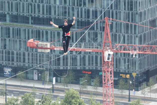 Jaan Roose crossed a highline between two tallest Polish building WARSAW, POLAND - MAY 31: Jaan Roose walks a highline between the Palace of Culture and Science and Varso Tower during the Red Bull Time Line in Warsaw, Poland, May 31, 2026. During the event Estonian slackliner crossed a 500-meter-long line suspended about 180 meters above the city streets between two tallest buildings in Poland. Jakub Porzycki Anadolu Warsaw Poland. Editorial use only. Please get in touch for any other usage.  Copyright: x2026xAnadoluxJakubxPorzyckix