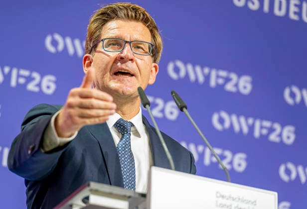 Marcin Piatkowski - OWF26 EUR, Deutschland, Berlin, 31.05.2026: Prof. Marcin Piatkowski von der Universität Warschau zur Konferenz des Ostdeutschen Wirtschaftsforum unter dem Leitgedanken Eine neue (Un)Ordnung, welche Rolle spielt Deutschland und Europa im globalen Systemwettbewerb? Ostdeutschland steht dabei im Mittelpunkt als Region. Die Transformation im Gespräch zwischen Politik, Wirtschaft und Gesellschaft *** Marcin Piatkowski OWF26 EUR, Germany, Berlin, 31 05 2026 Prof. Marcin Piatkowski from the University of Warsaw to the conference of the East German Economic Forum under the motto A new Un order, what role does Germany and Europe play in global system competition East Germany is the focus as a region The transformation i