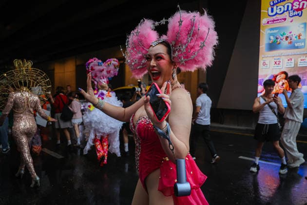 Bangkok Pride Parade in Thailand - 31 May 2026 A protester wearing a colorful costume takes part in the Bangkok Pride Parade 2026. Bangkok Thailand Copyright: xSeksanxRochanametakulx xSOPAxImagesx IMG_5564
