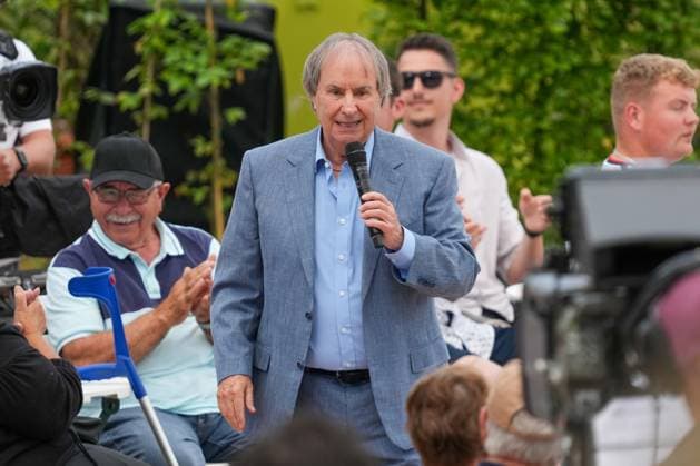 ZDF-Fernsehgarten 2026. Chris de Burgh im ZDF Fernsehgarten mit dem Motto Bingo-Party am 31.05.2026 in Mainz. Mainz ZDF Fernsehgarten Rheinland-Pfalz *** ZDF Fernsehgarten 2026 Chris de Burgh in the ZDF Fernsehgarten with the motto Bingo Party on 31 05 2026 in Mainz Mainz ZDF Fernsehgarten Rheinland Pfalz