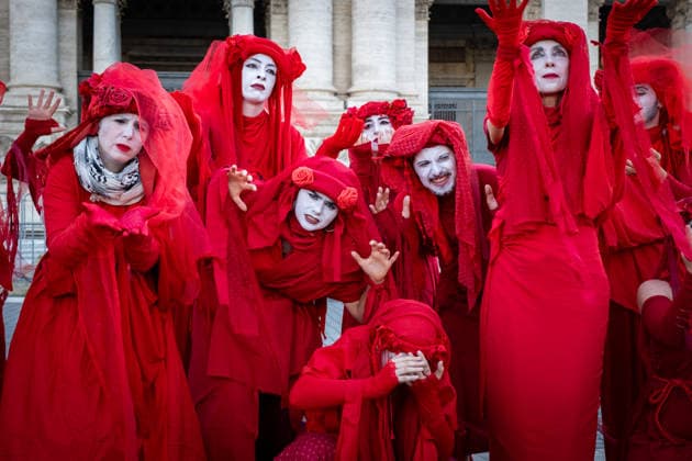 May 31, 2026, Rome, Rm, Italy: A few days before the 80th anniversary of the Italian Republic on June 2nd, the action of Red Rebels Brigade, in front of San Giovanni Basilica, expresses the deep sorrow for the victims of war and the climate crisis, showing their anger toward the government that finances both with its policies. The Red Rebels are a symbol of hope for a world where violence does not reign, but rather peace and harmony with the earth. Rome Italy  - ZUMAg256 20260531_znp_g256_006 Copyright: xMarcoxDixGianvitox