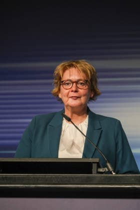 Interschutz 2026. Daniela Behrens (SPD) Niedersächsische Ministerin für Inneres, Sport und Digitalisierung bei der Eröffnungsfeier der Weltleitmesse für die Bereiche Rettungsdienst, Brand- bzw. Katastrophenschutz und Sicherheit. Hannover, Niedersachsen, DEU, Deutschland, 01.06.2026 *** Interschutz 2026 Daniela Behrens SPD Lower Saxonys Minister of the Interior, Sport and Digitalization at the opening ceremony of the worlds leading trade fair for rescue services, fire and disaster control and security Hanover, Lower Saxony, DEU, Germany, 01 06 2026