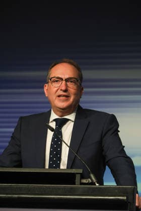 Interschutz 2026. Alexander Dobrindt (CSU), Bundesminister des Innern bei der Eröffnungsfeier der Weltleitmesse für die Bereiche Rettungsdienst, Brand- bzw. Katastrophenschutz und Sicherheit. Hannover, Niedersachsen, DEU, Deutschland, 01.06.2026 *** Interschutz 2026 Alexander Dobrindt CSU , Federal Minister of the Interior at the opening ceremony of the worlds leading trade fair for rescue services, fire and disaster control and safety Hanover, Lower Saxony, DEU, Germany, 01 06 2026