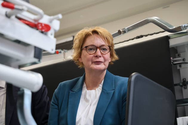 Interschutz 2026. Daniela Behrens (SPD) Niedersächsische Ministerin für Inneres, Sport und Digitalisierung beim Eröffnungsrundgang der Weltleitmesse für die Bereiche Rettungsdienst, Brand- bzw. Katastrophenschutz und Sicherheit. Hannover, Niedersachsen, DEU, Deutschland, 01.06.2026 *** Interschutz 2026 Daniela Behrens SPD Lower Saxonys Minister of the Interior, Sport and Digitalization at the opening tour of the worlds leading trade fair for rescue services, fire and disaster control and security Hanover, Lower Saxony, DEU, Germany, 01 06 2026