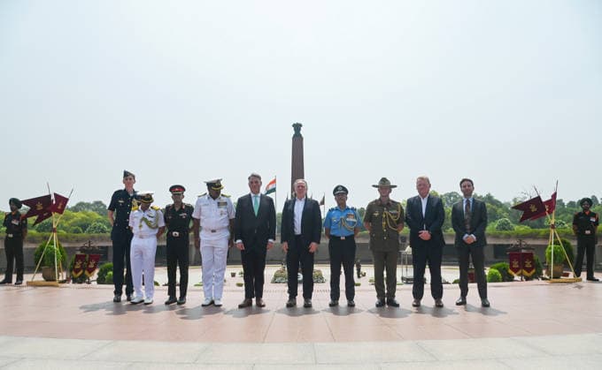 Australia™s Deputy Prime Minister and Defence Minister Richard Marles in a group photograph after paying tribute at the National War Memorial New Delhi, Jun 01 (ANI): Australia™s Deputy Prime Minister and Defence Minister Richard Marles in a group photograph after paying tribute at the National War Memorial, in New Delhi on Monday. New Delhi Delhi India Copyright: xANIx ANI_20260601067