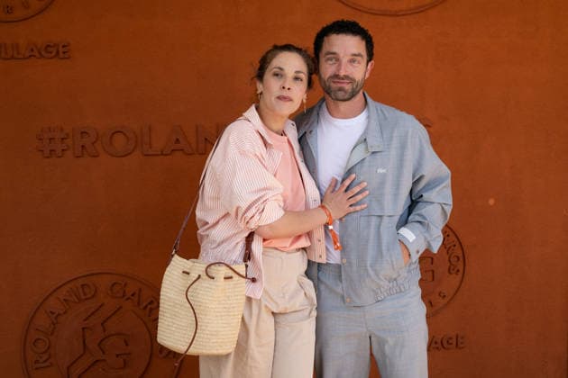 French Open - VIPs Pose At The Village LZ Alysson Paradis and Guillaume Gouix attend the 2026 French Open at Roland Garros on June 1, 2026 in Paris, France. Photo by Laurent Zabulon ABACAPRESS.COM  Copyright: xZabulonxLaurent ABACAx