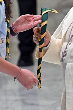 ITALY - POPE LEO XIV DURING AUDIENCE WITH MEMBERS OF THE ITALIAN ASSOCIATIONS OF CATHOLIC GUIDES AND SCOUTS OF EUROPE DURING THE MEETING AT THE VATICAN- 2026 6 1 Italy, Rome, Vatican, 2026 6 1 Pope Leo XIV greets members of the Italian Associations of Catholic Guides and Scouts of Europe, during their meeting at the Vatican EDITORIAL USE ONLY - NO BOOKS Copyright: xALESSIAxGIULIANIx