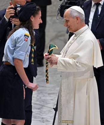 ITALY - POPE LEO XIV DURING AUDIENCE WITH MEMBERS OF THE ITALIAN ASSOCIATIONS OF CATHOLIC GUIDES AND SCOUTS OF EUROPE DURING THE MEETING AT THE VATICAN- 2026 6 1 Italy, Rome, Vatican, 2026 6 1 Pope Leo XIV greets members of the Italian Associations of Catholic Guides and Scouts of Europe, during their meeting at the Vatican EDITORIAL USE ONLY - NO BOOKS Copyright: xALESSIAxGIULIANIx
